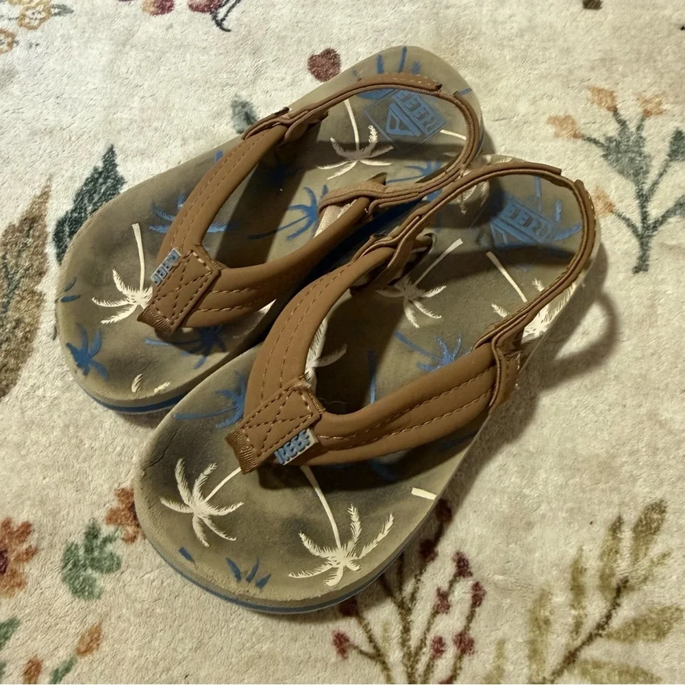Reef Brown Flip Flops with Palm Tree Design 10